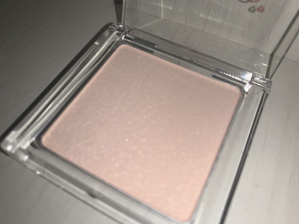 スポットメンテパウダー アップ写真(ぼかし)