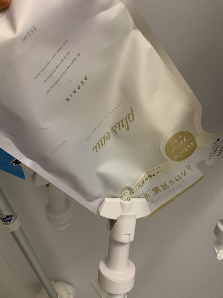 プリュスオー リポアシャンプー(詰め替えぶら下げポンプ装着)